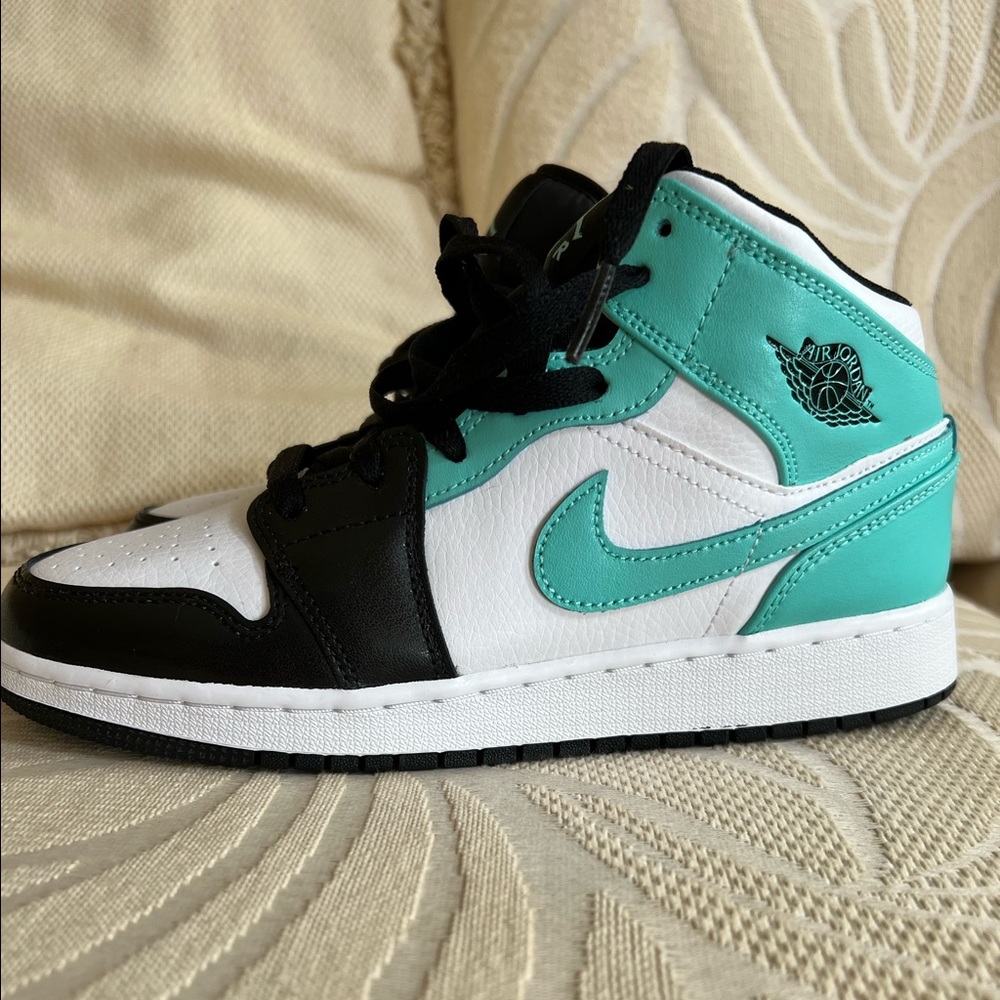 Youth size 5.5 Nike Air Jordan-NEVER WORN-turquoise, white and black colors